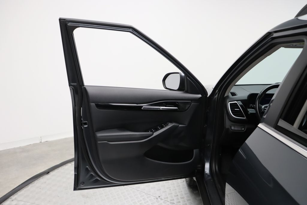 2024 Kia Seltos X-Line 16