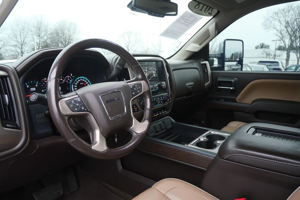 Thumbnail: 2018 GMC Sierra 2500 - 13