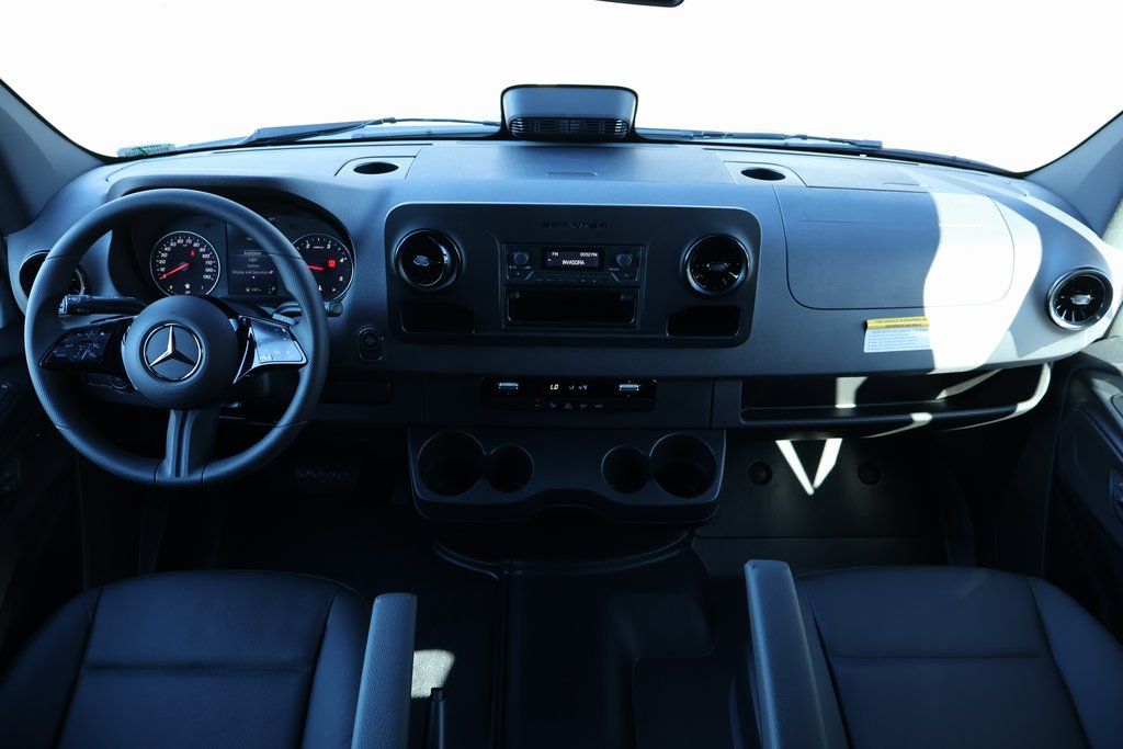 Thumbnail: 2026 Mercedes-Benz Sprinter - 4