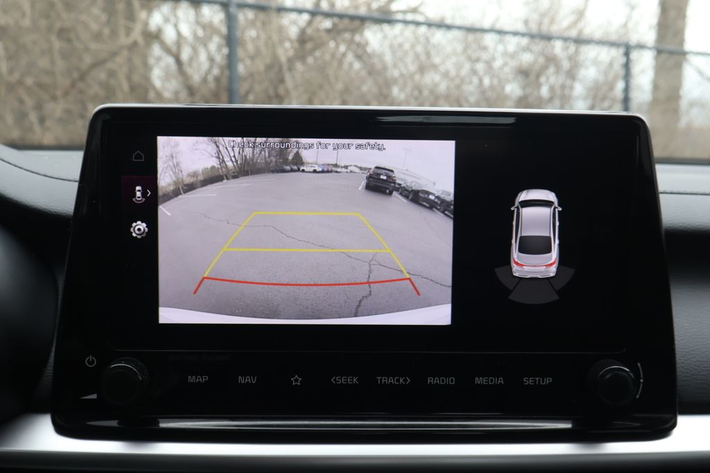 Thumbnail: 2023 Kia Forte - 17