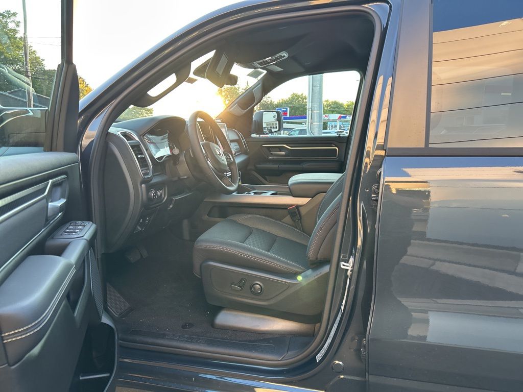 2025 RAM 1500 Big Horn/Lone Star - Photo 9