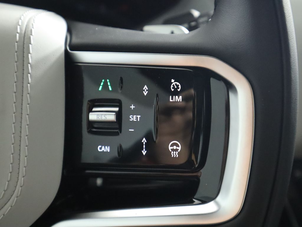 Thumbnail: 2025 Land Rover Range Rover Sport - 13