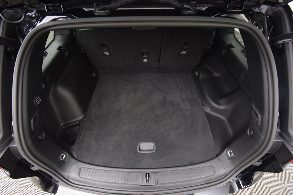 used 2024 Jeep Grand Cherokee car, priced at $32,000