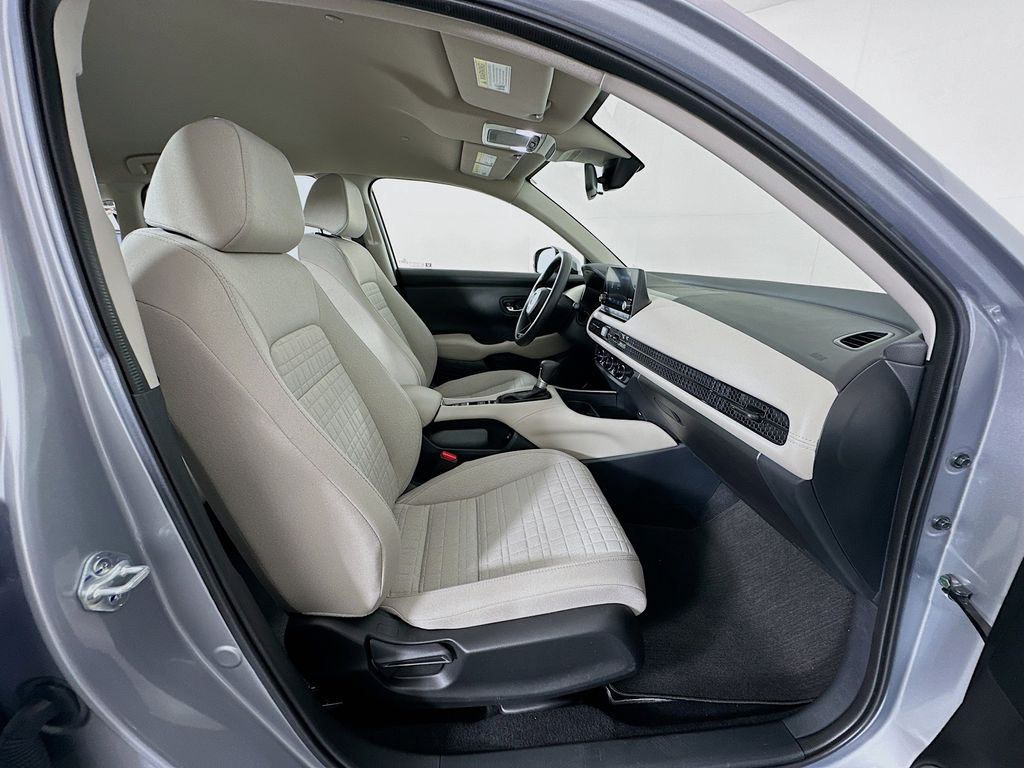 2025 Honda HR-V LX 25