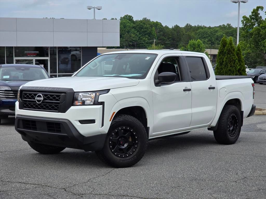 Glacier White 2022 Nissan Frontier S Crew Cab RWD Pickup Truck 4X2 9-Speed Automatic