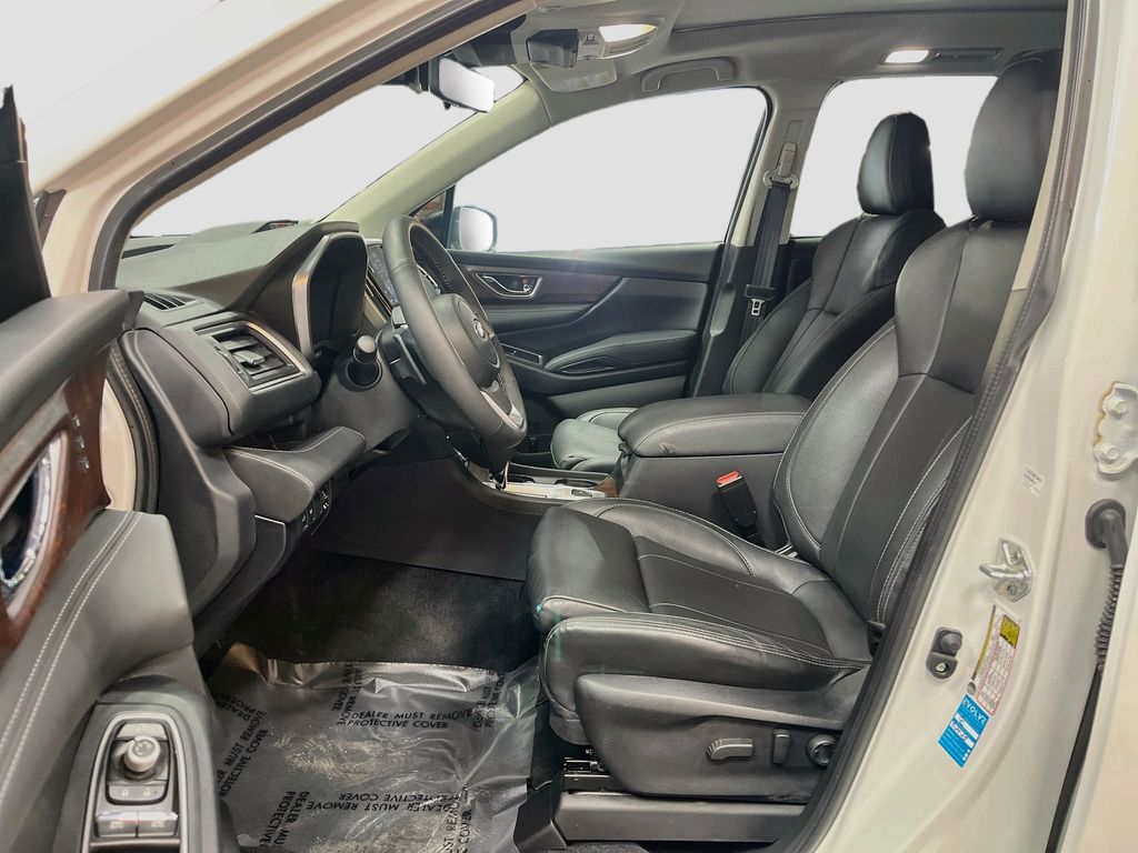 Used 2025 Crystal White Pearl Subaru Touring image 22