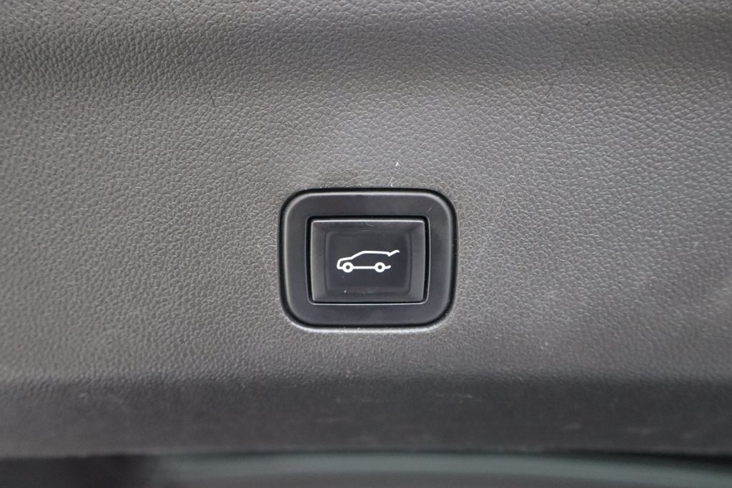 used 2022 Chevrolet Tahoe car, priced at $47,700