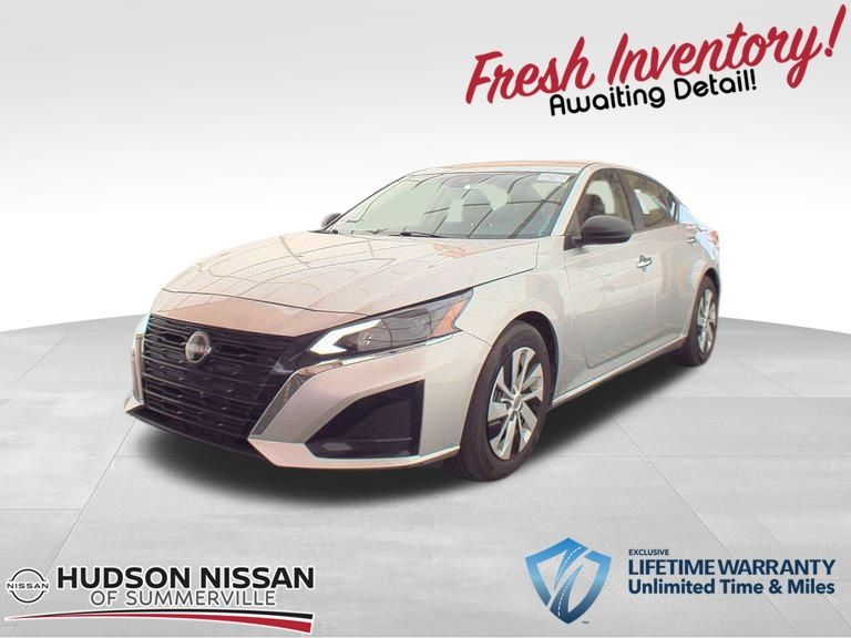 2024 Brilliant Silver Metallic Nissan Altima 2.5 S Sedan