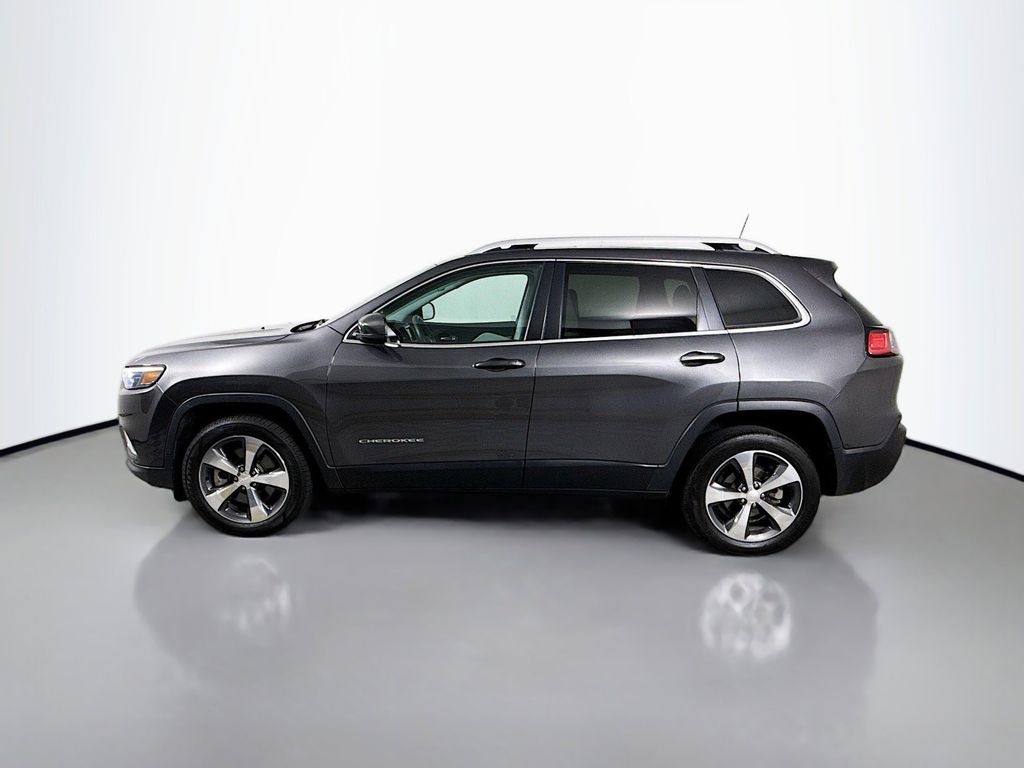 Thumbnail: 2019 Jeep Cherokee - 8
