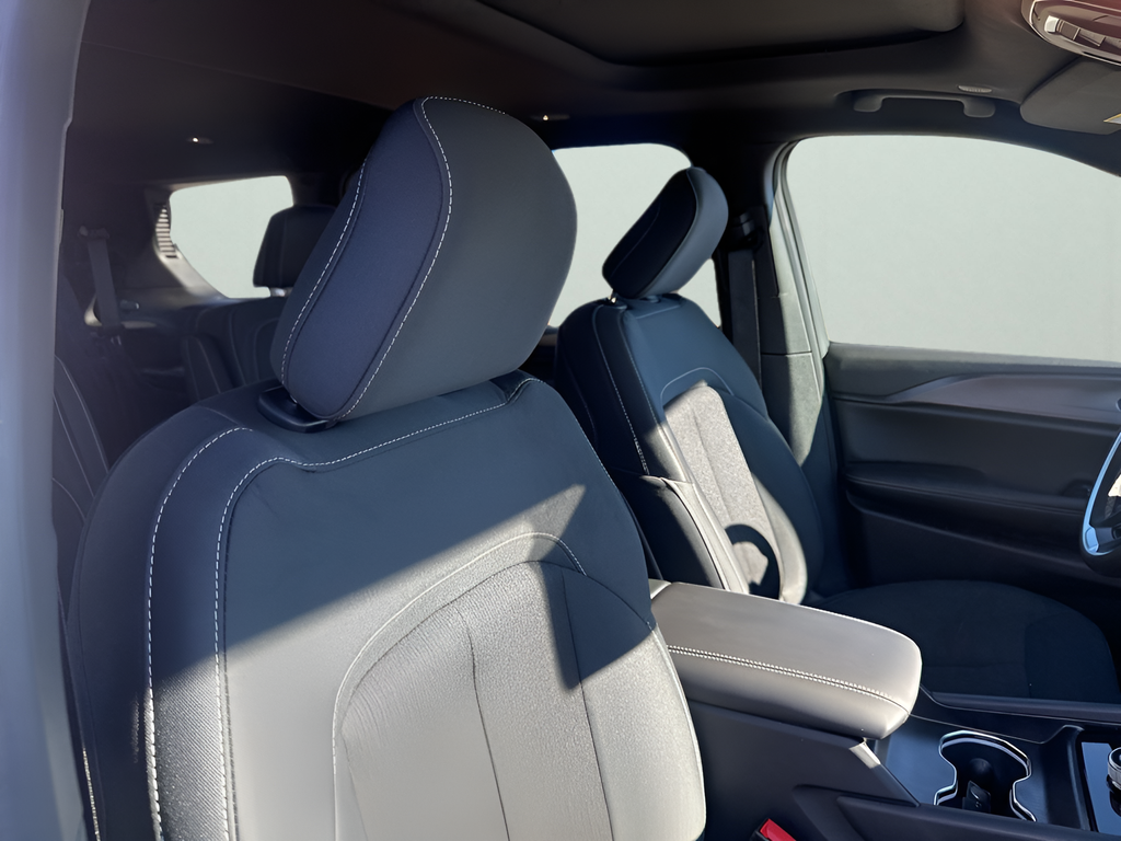 New Car 2025 Jeep Grand Cherokee L  For Sale Under $40,000 In Austin, Texas