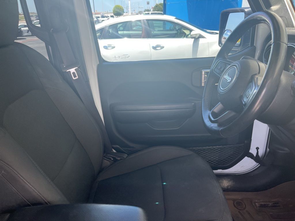 Thumbnail: 2019 Jeep Wrangler - 4