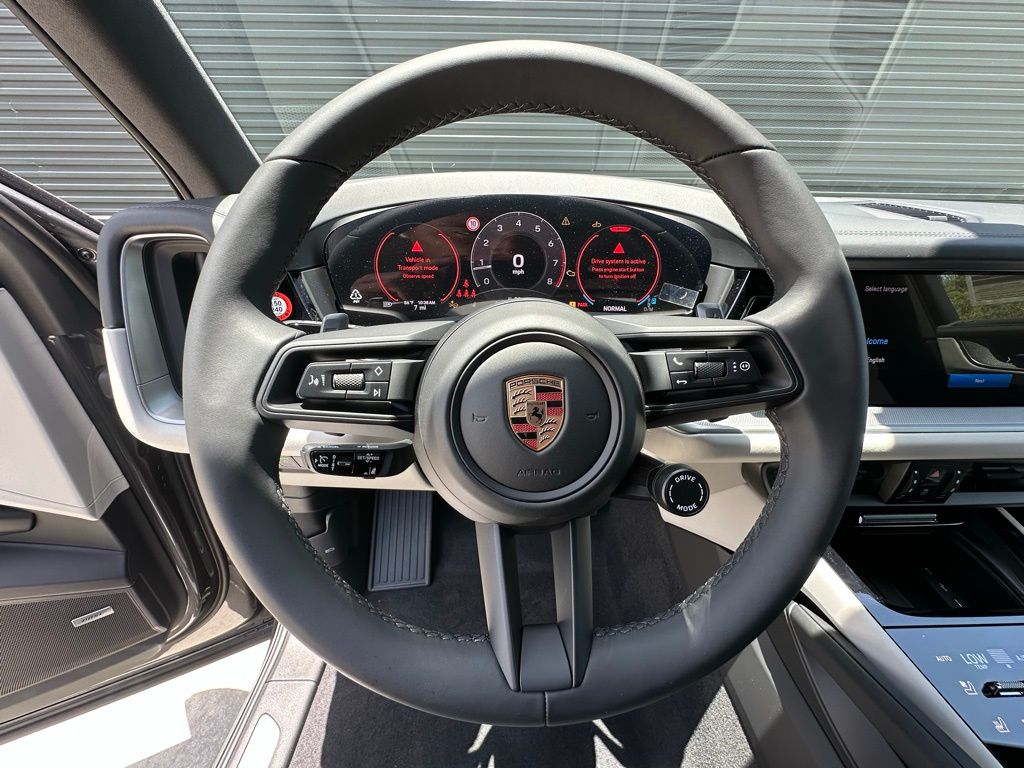 Thumbnail: 2025 Porsche Cayenne - 18