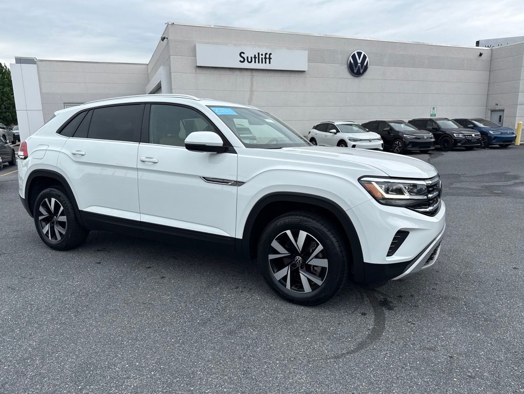 2023 Volkswagen Atlas Cross Sport 2.0T SE White at Sutliff Volkswagen
