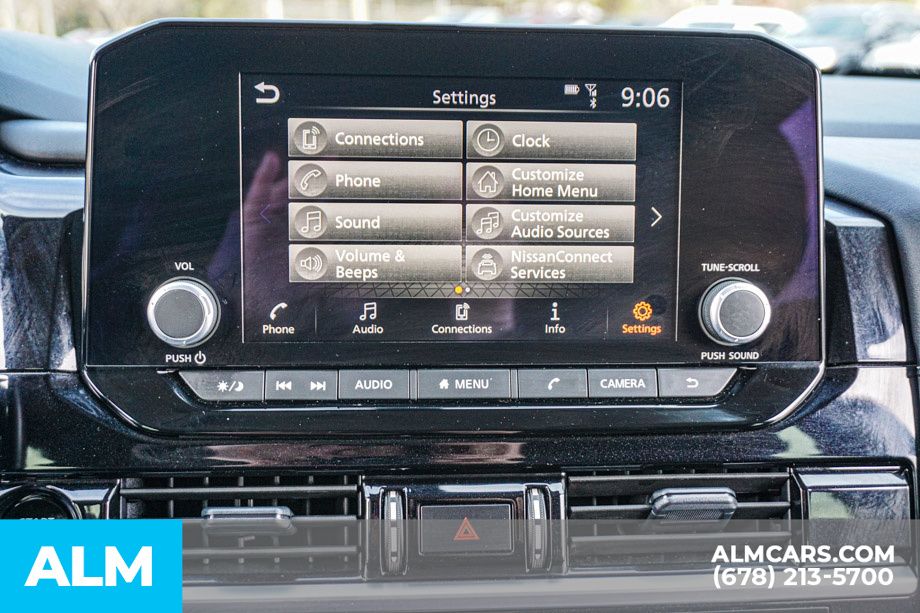 2025 Nissan Pathfinder SV - Photo 36