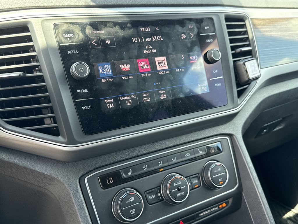 2018 Volkswagen Atlas 3.6L V6 SE Black at Durrett Motor Company