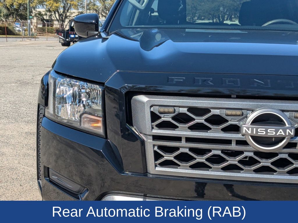 2023 Nissan Frontier Crew Cab SV 4x4