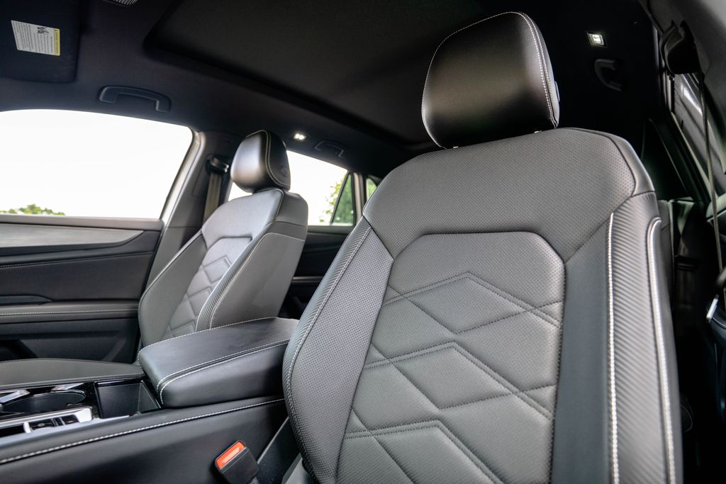 Used 2024 Volkswagen Atlas Cross Sport SUV