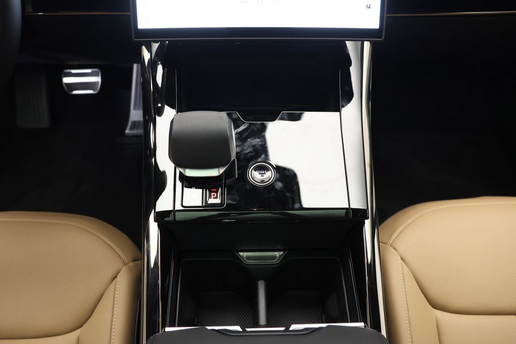 Thumbnail: 2026 Land Rover Range Rover Sport - 21