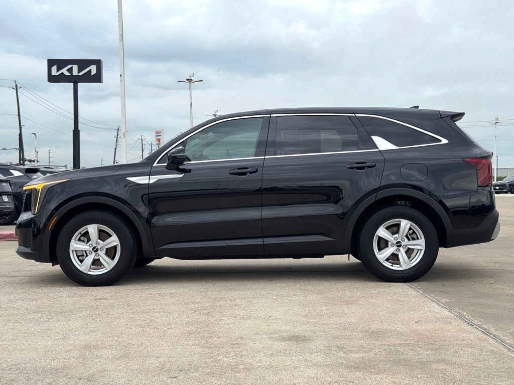 2026 Kia Sorento LX - 11