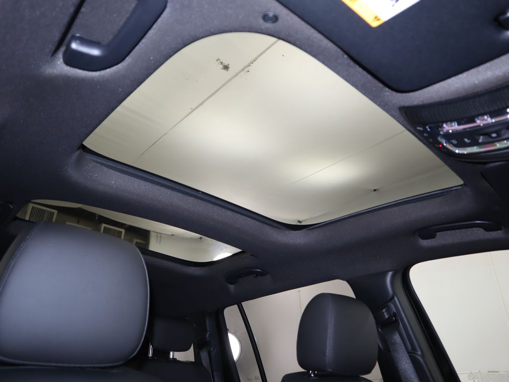 Thumbnail: 2025 Mercedes-Benz GLB - 18