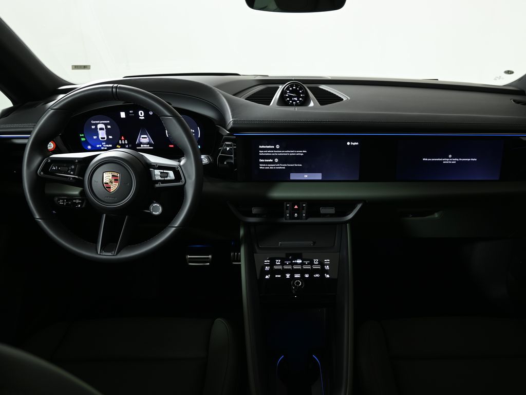 Thumbnail: 2025 Porsche Macan - 16