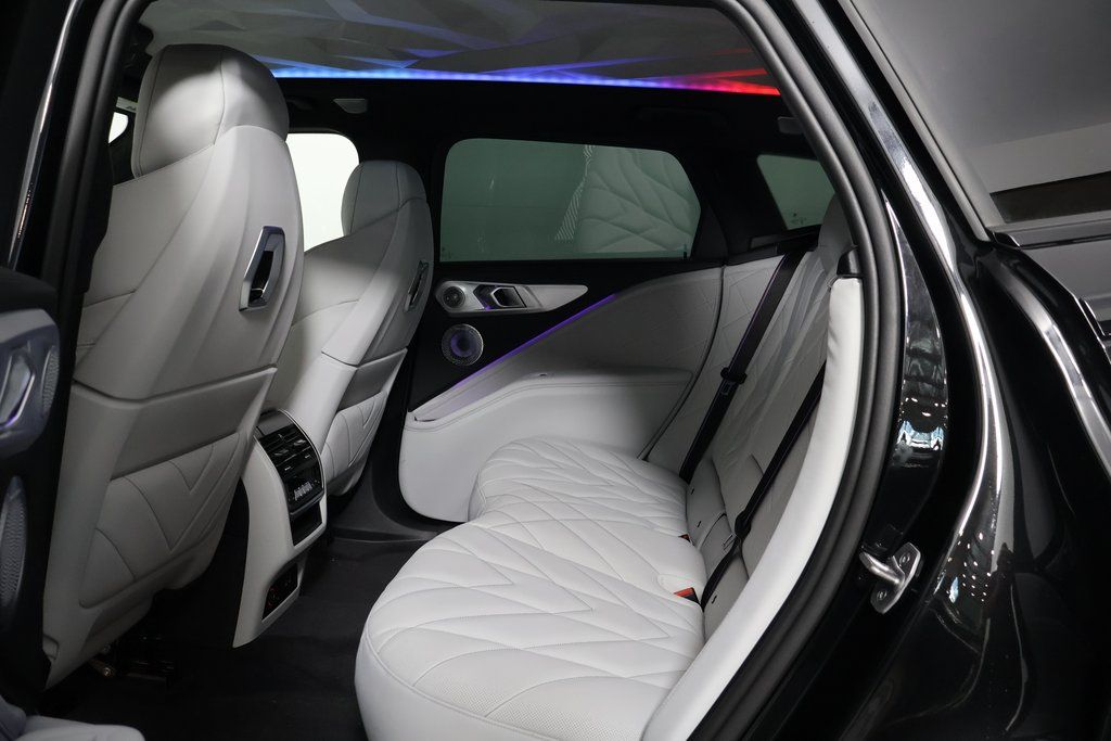 Thumbnail: 2026 BMW XM - 6