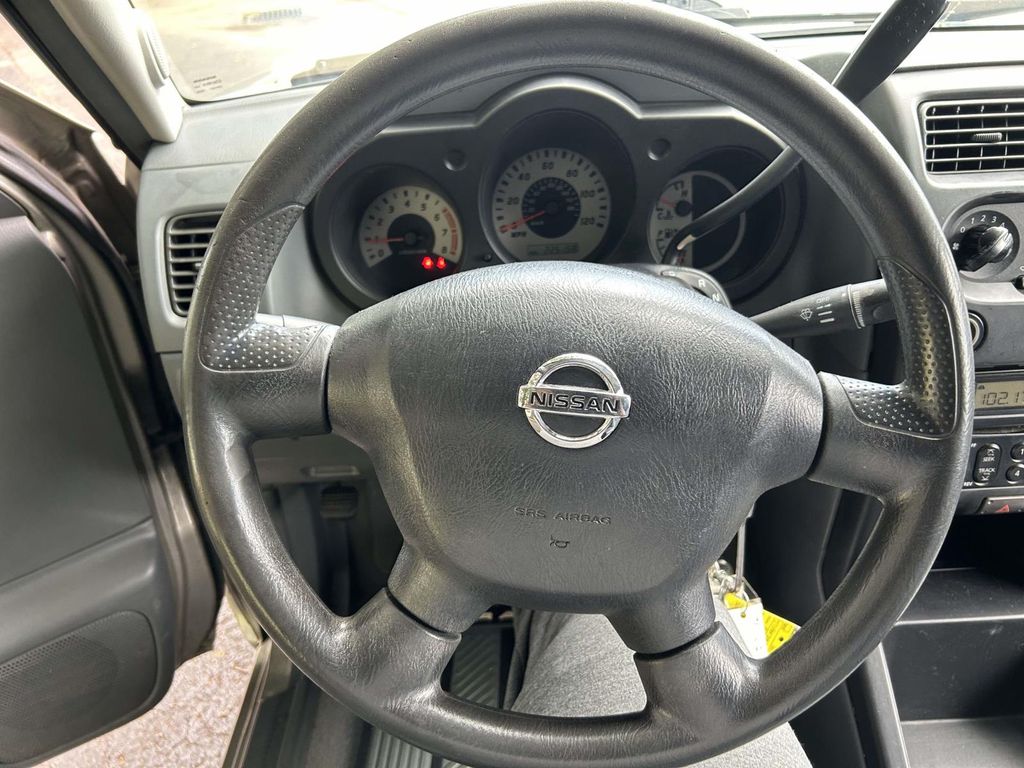 Used 2004 Nissan Frontier Truck