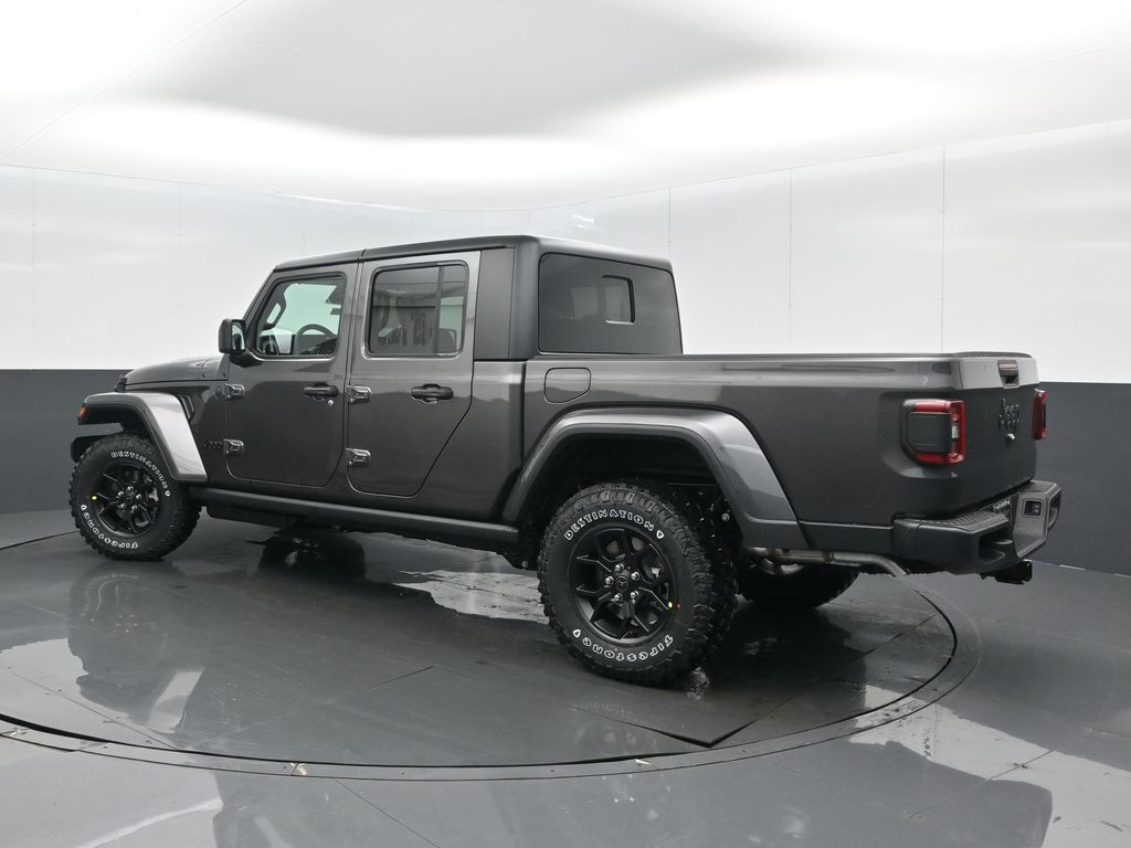 View vehicle photo 6