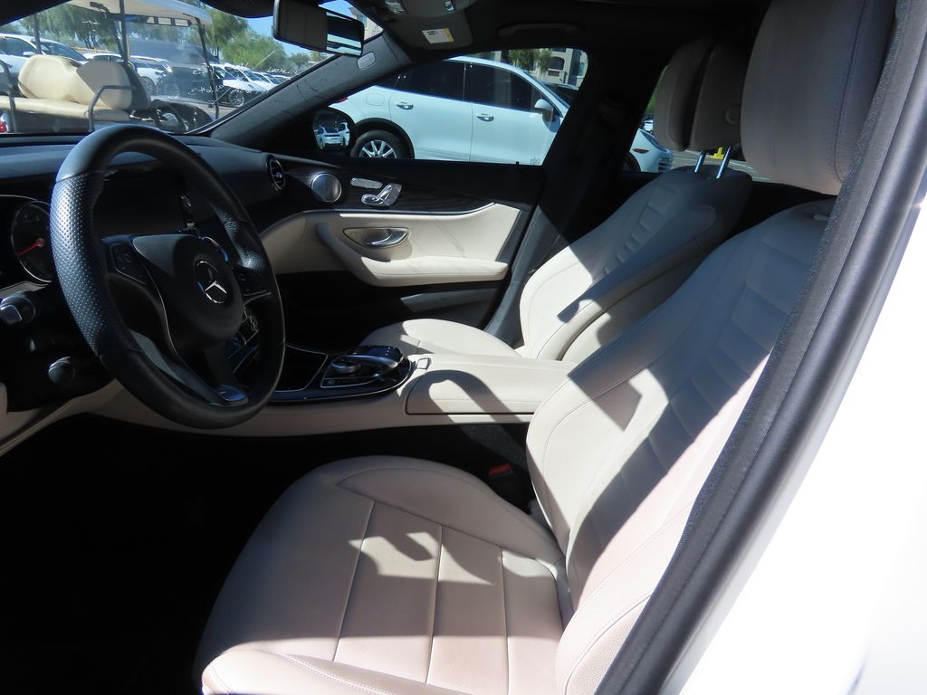 Thumbnail: 2017 Mercedes-Benz E-Class - 10