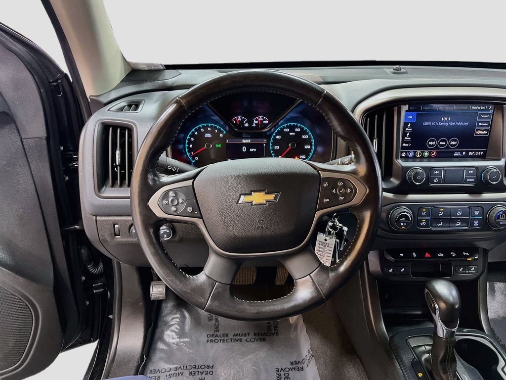 Used 2022 Black Chevrolet Z71 image 11