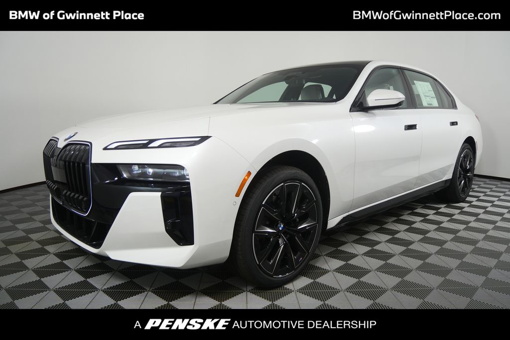 Mineral White Metallic 2026 BMW 7 Series Sedan Rear-Wheel Drive 8-Speed Automatic