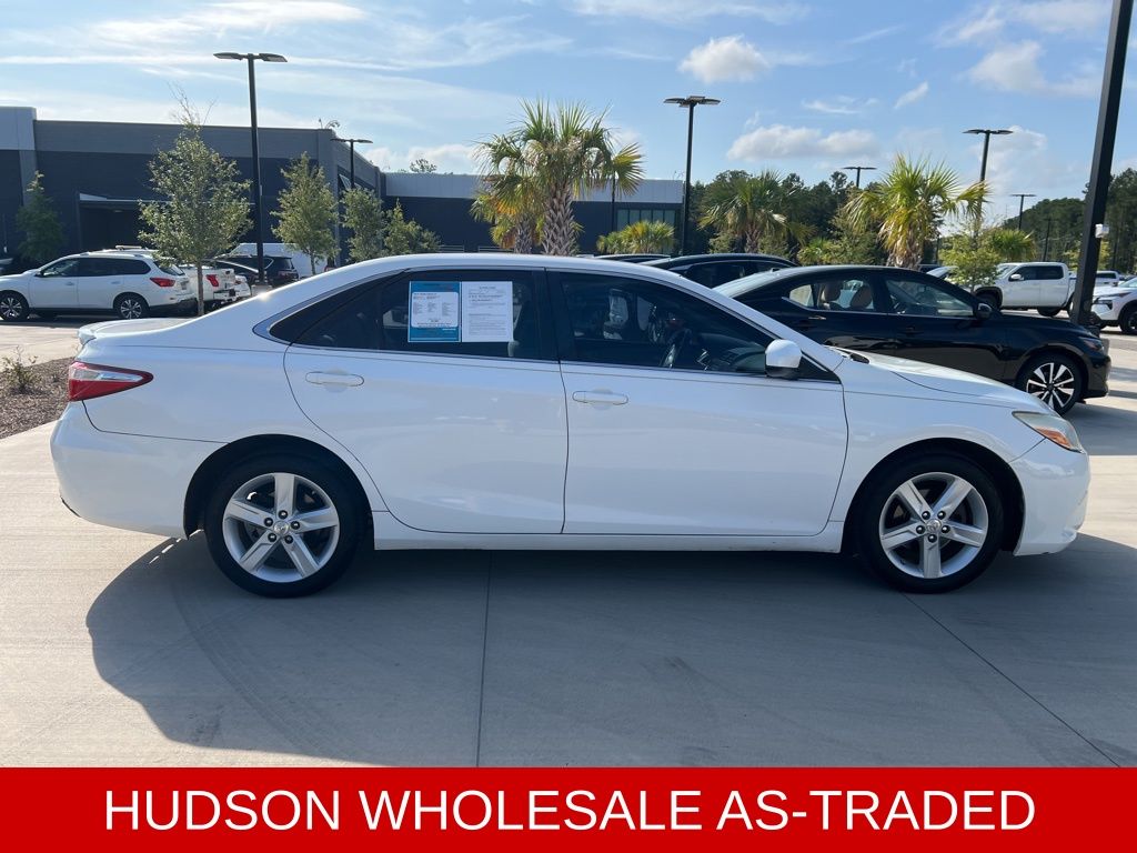 2015 White Toyota Camry LE FWD Sedan