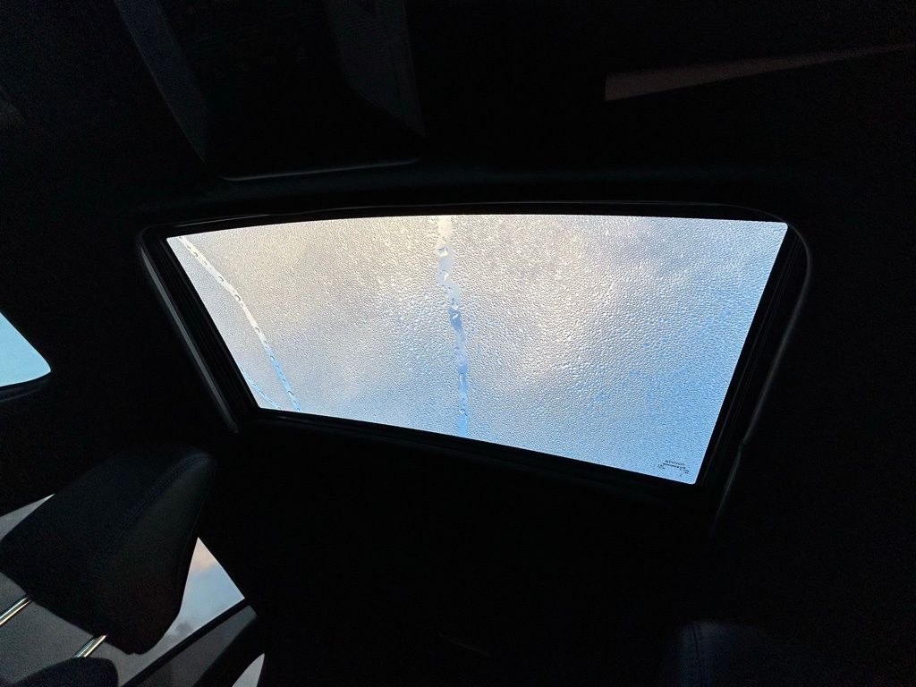 Thumbnail: 2021 Toyota RAV4 - 30