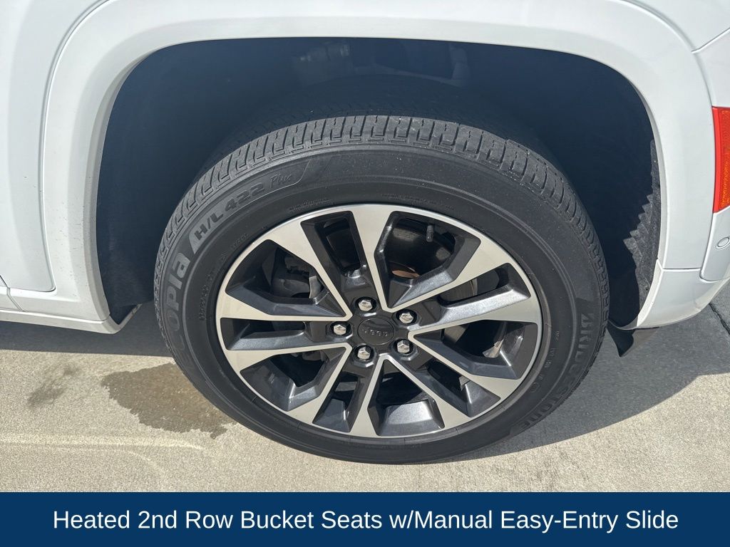 2022 Jeep Grand Cherokee L Overland 4x2