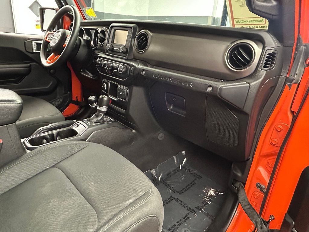 Used 2018 Punkn Metallic Clearcoat Jeep Unlimited Sport image 10