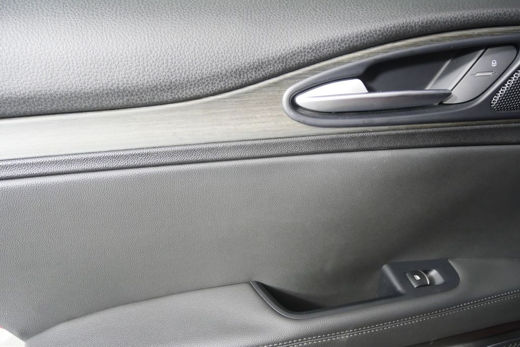 Thumbnail: 2018 Alfa Romeo Stelvio - 14