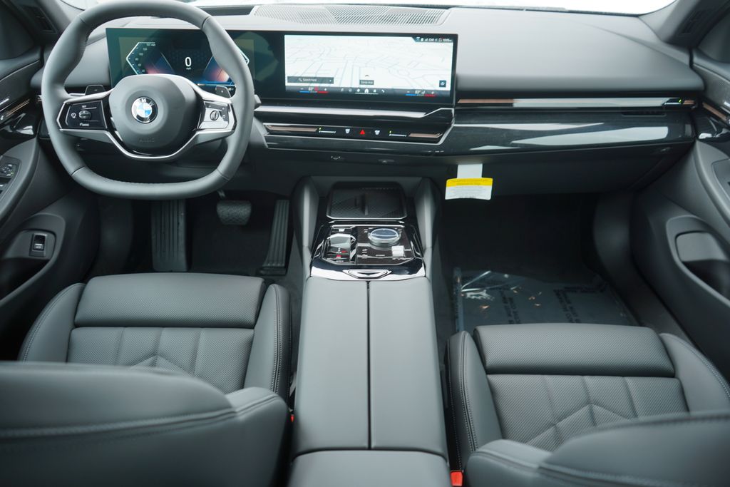 2025 BMW 5 Series 530i 13