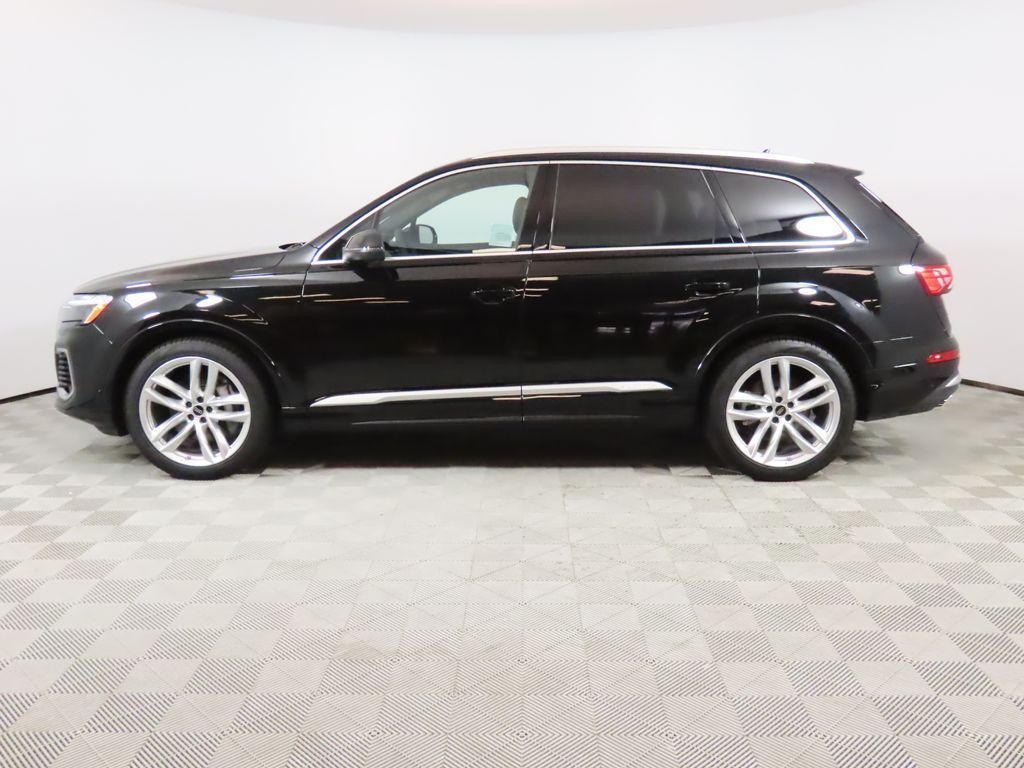 Thumbnail: 2025 Audi Q7 - 2