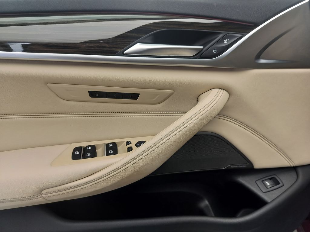 Thumbnail: 2023 BMW 5 Series - 7