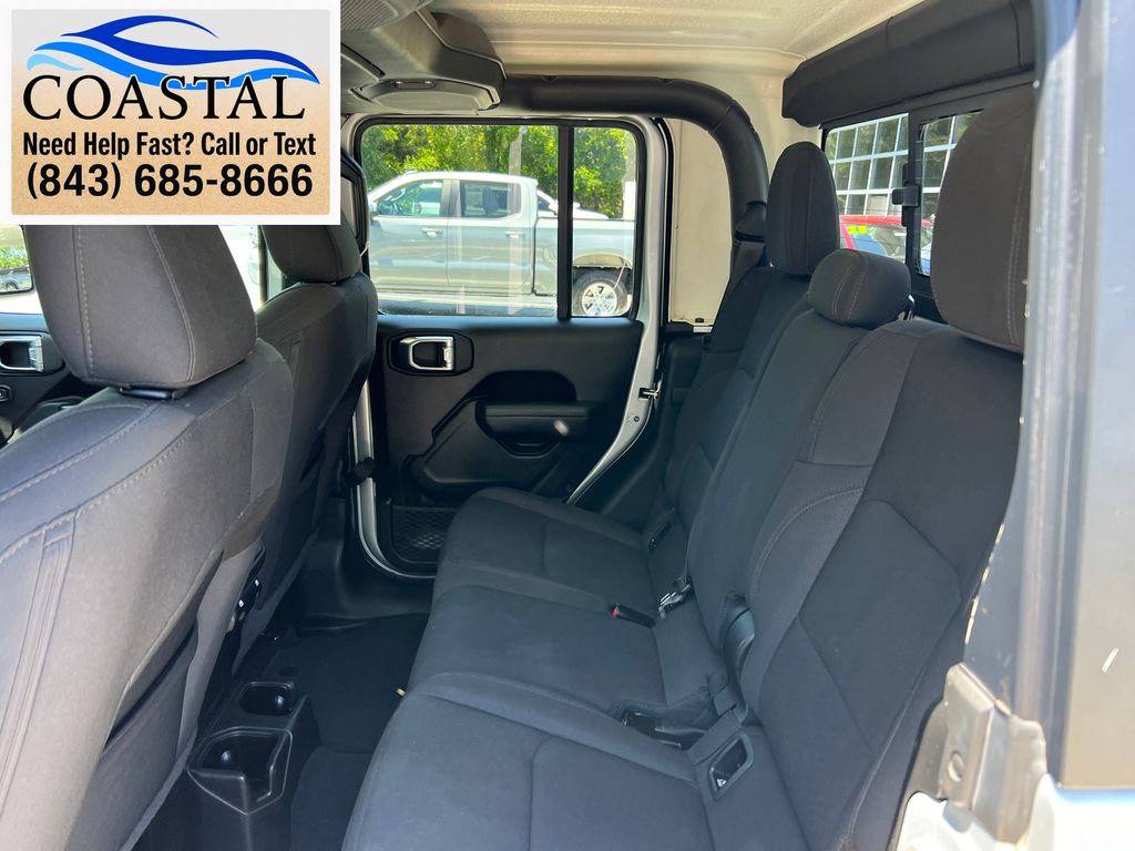 2022 Jeep Gladiator Altitude Silver at Bob King Buick GMC