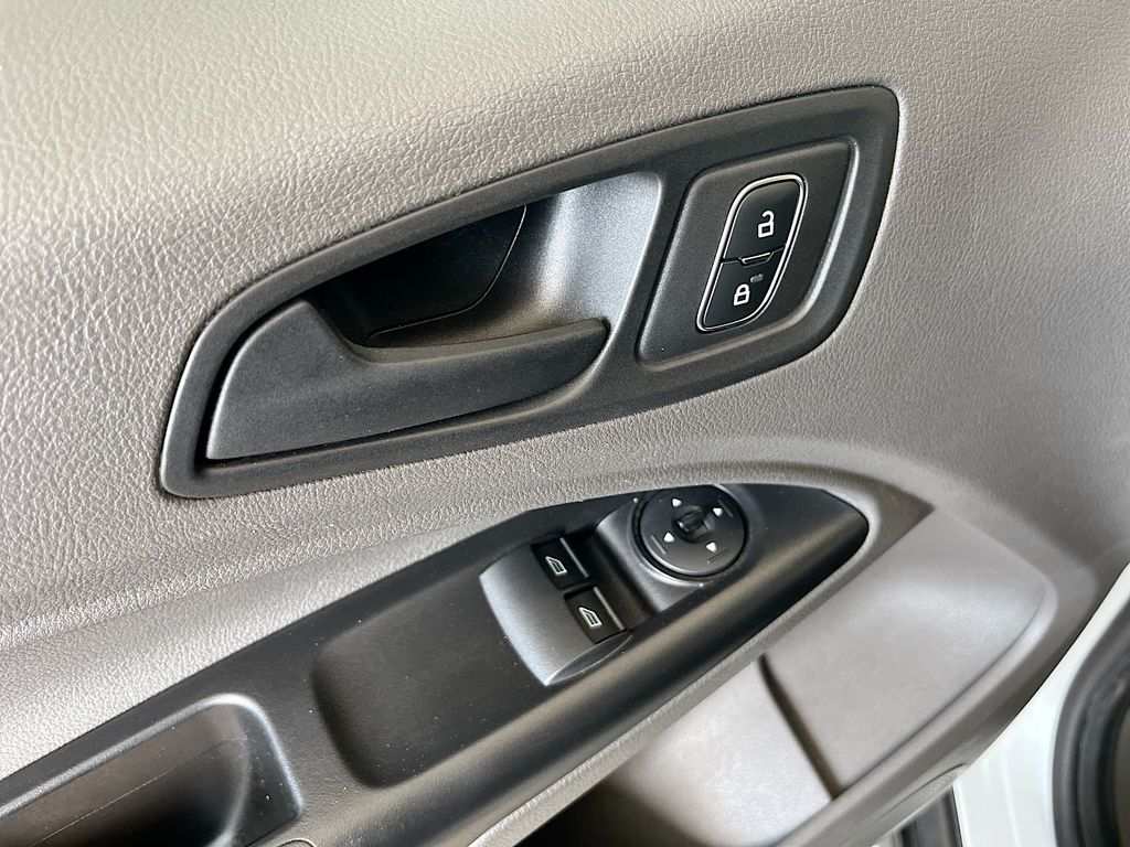 Used 2022 White Ford XL image 18