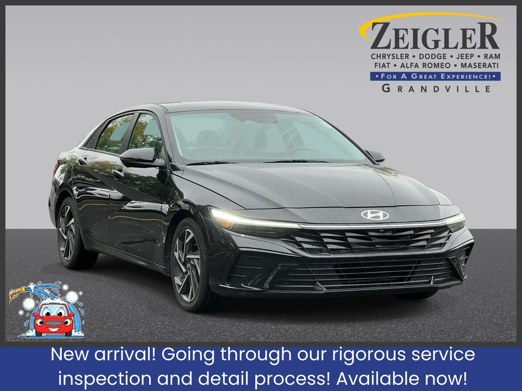  2024 Hyundai Elantra Limited FWD   