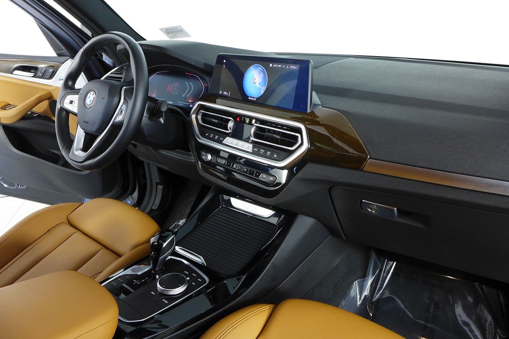 Thumbnail: 2022 BMW X3 - 13