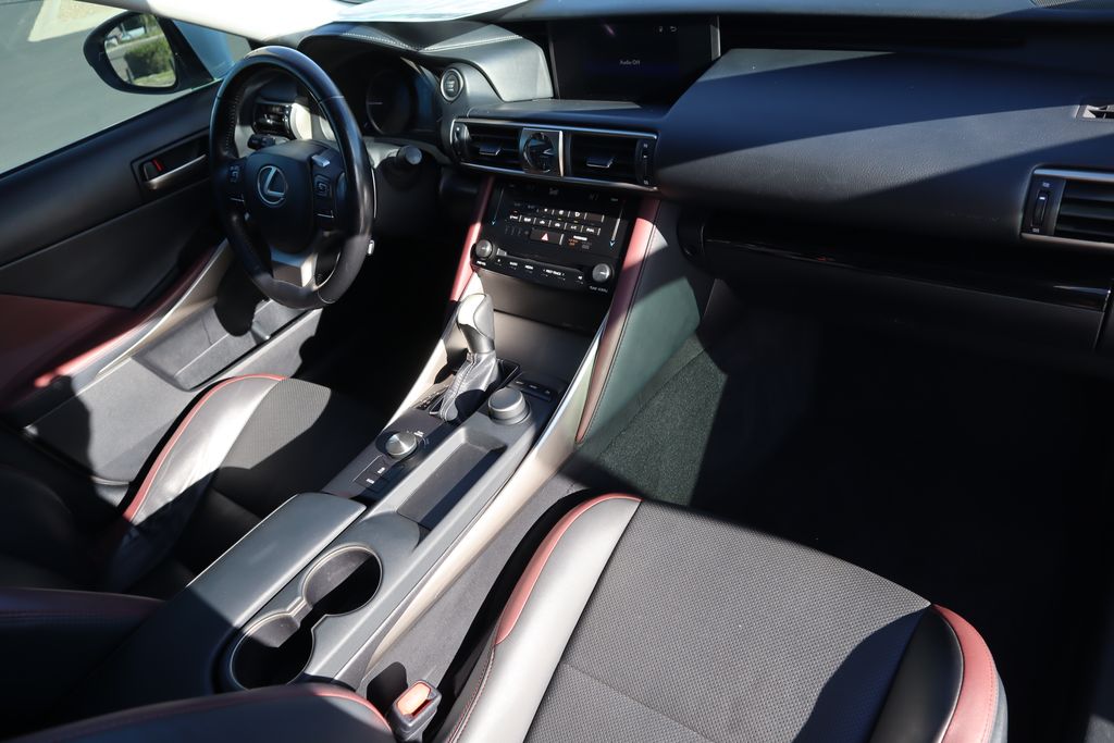 Thumbnail: 2017 Lexus IS - 17