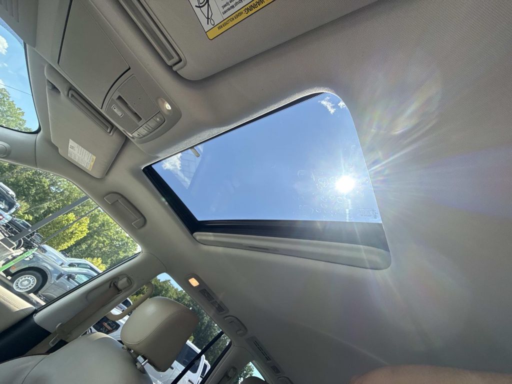 Used 2019 Gray Nissan Platinum image 20