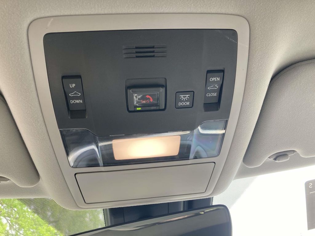 Certified Used 2022  Lexus 350 image 19