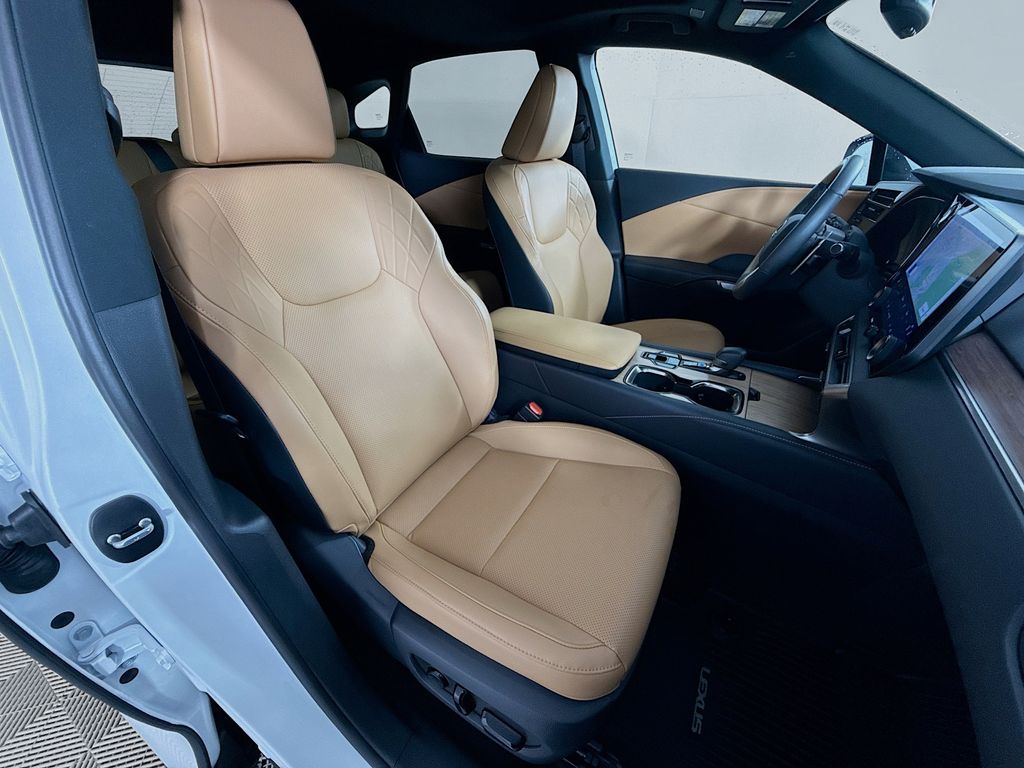 Thumbnail: 2025 Lexus RX - 29