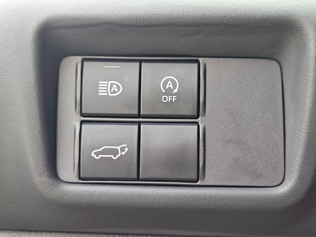 Used Car 2024 Toyota Highlander  Le For Sale Under $35,000 In San Marcos, Texas