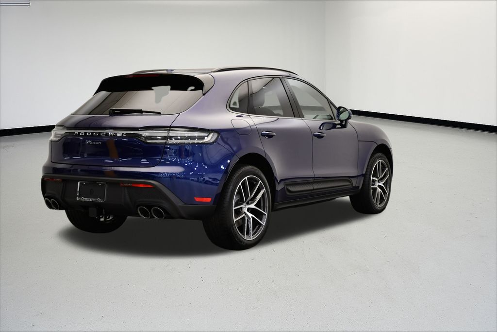Thumbnail: 2026 Porsche Macan - 7