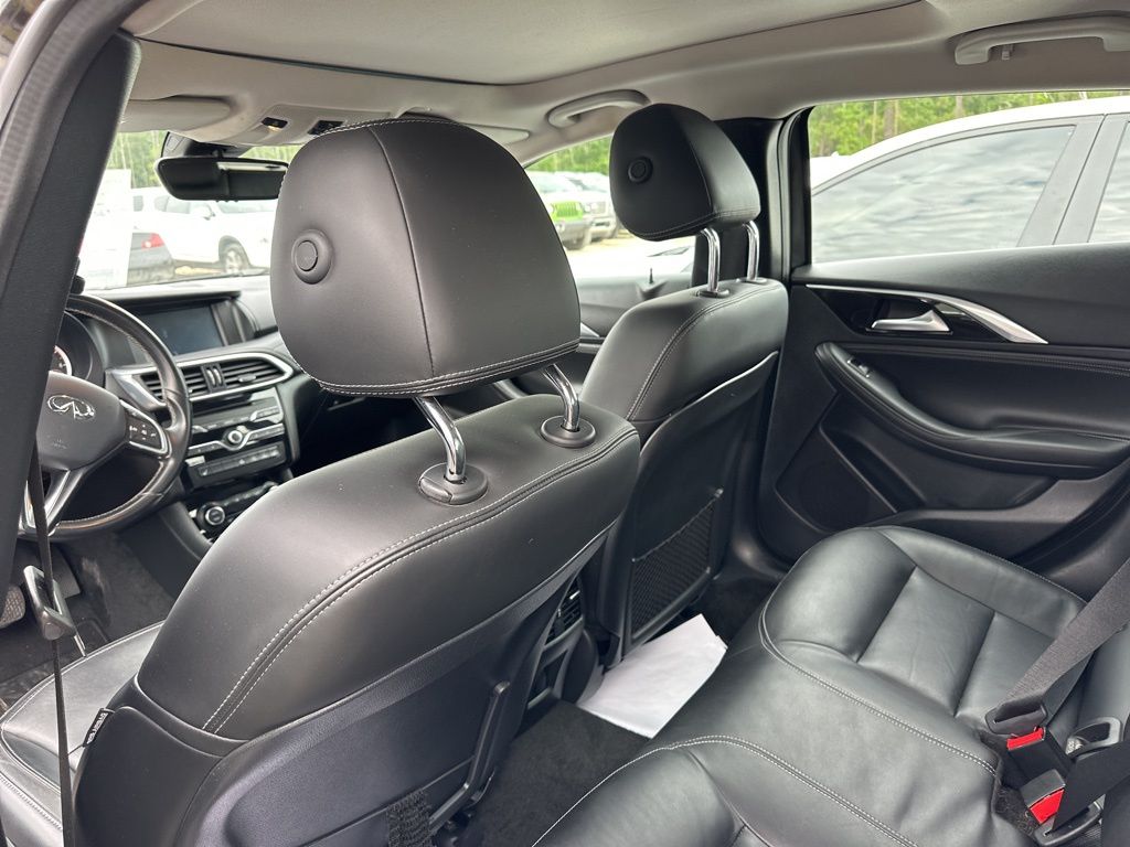 2019 Pearlescent Black INFINITI QX30 ESSENTIAL FWD SUV